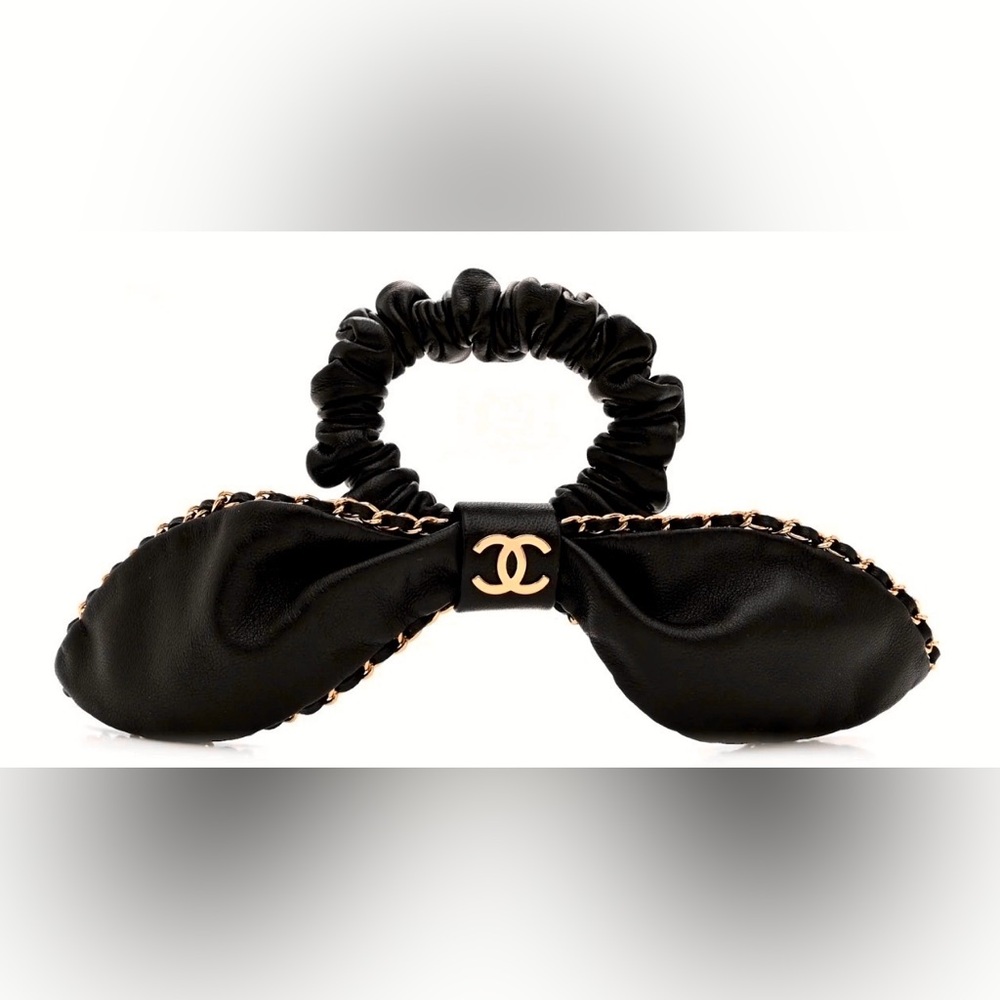 ✨🖤 CC 🐑 100% Leather Bow Hair Scrunchie 🎀